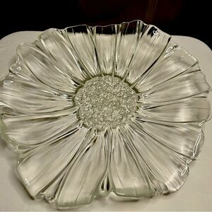 Mikasa Glass Flower Shaped 16" Round Platter Sunflower Centerpiece